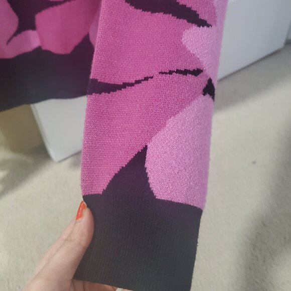 Sweater - Picture 3 of 6